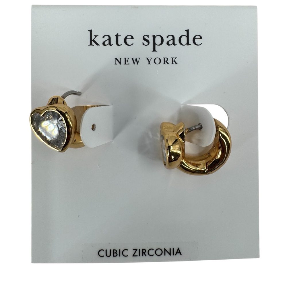 Kate Spade New York Keep Sparking Heart Huggies Snap-Post Closure